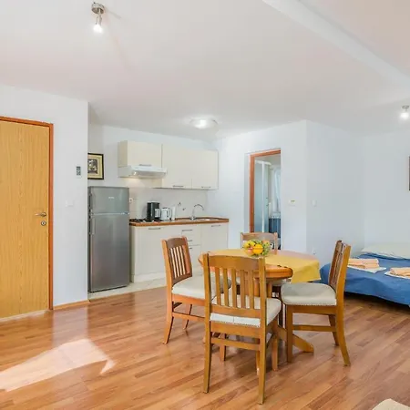 Nice Apartment In Malinska Dubasnica With Kitchen Exterior photo